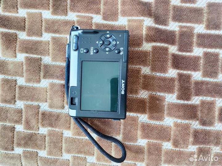 Компактный фотоаппарат Sony