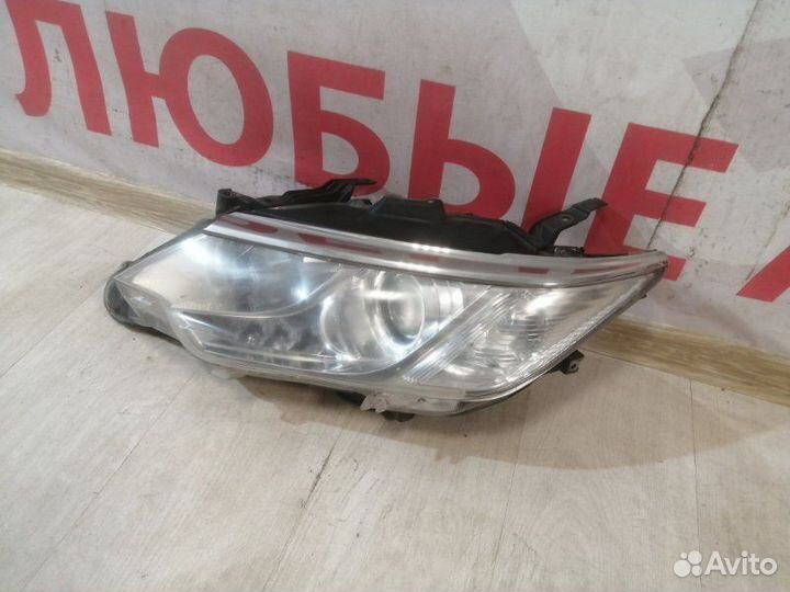 Фара передняя левая Toyota Camry V55 2011-2017