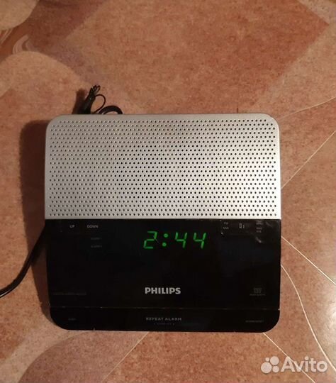 Радио часы будильник Philips AJ3226/12