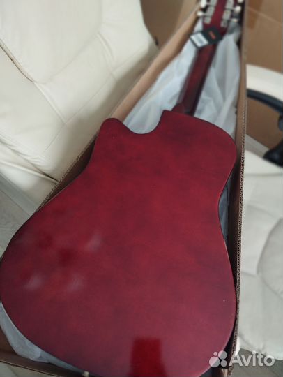 Акустическая гитара