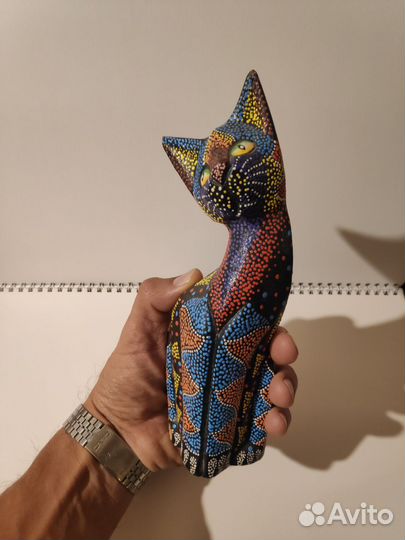 Сувениры статуэтки модели