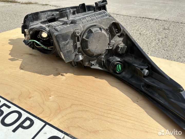 Фара левая Kia Ceed галоген