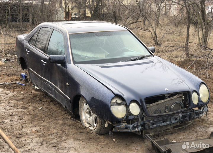 В разборе Мерс w210 w124 w220 w201