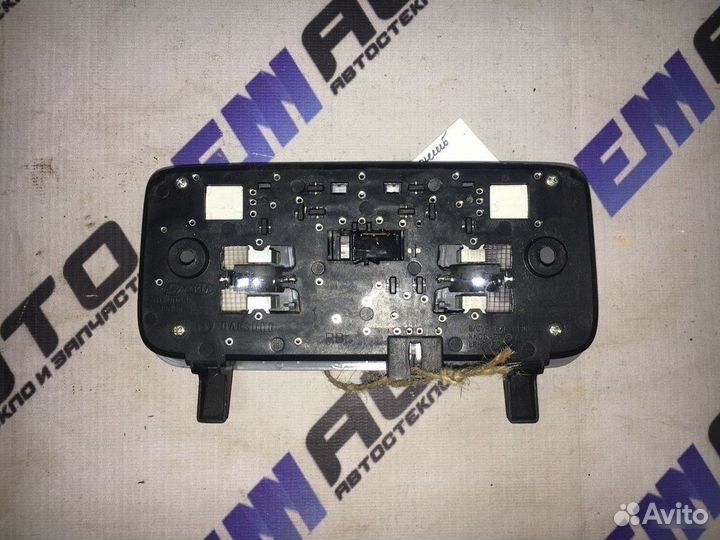 Плафон салонный передний Киа Рио 3