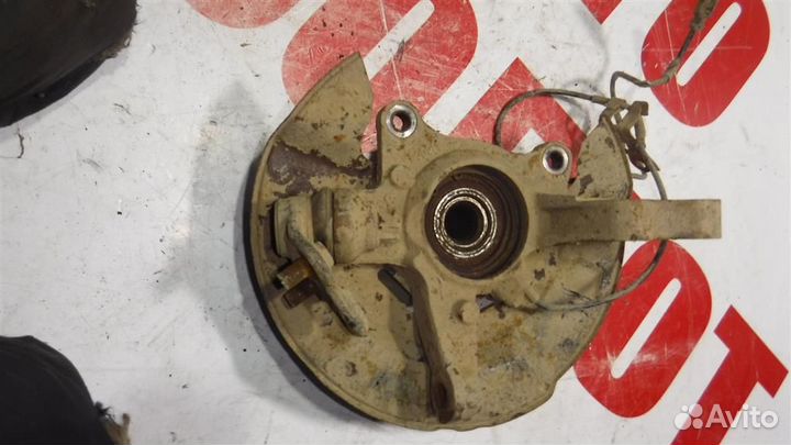 Кулак поворотный передний правый Geely Emgrand EC