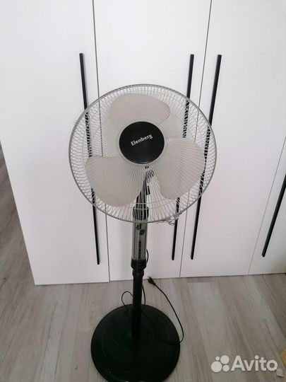 Вентилятор напольный Elenberg FS-4040RC