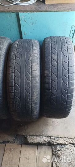 Yokohama Geolandar A/T-S G012 225/70 R16 102H