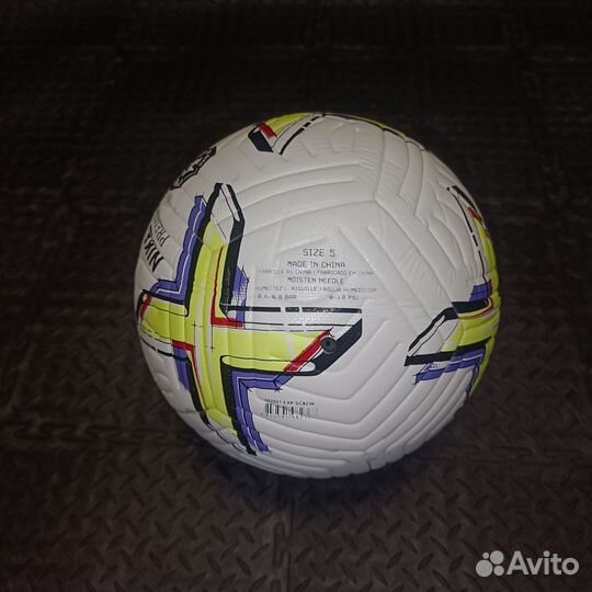 Футбольный мяч nike апл