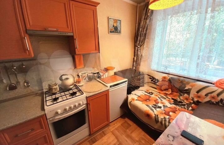 2-к. квартира, 50 м², 1/4 эт.
