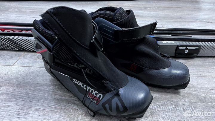 Лыжные ботинки Salomon и лыжи Nordway с палками