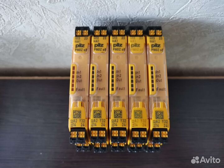 Реле безопасности pilz