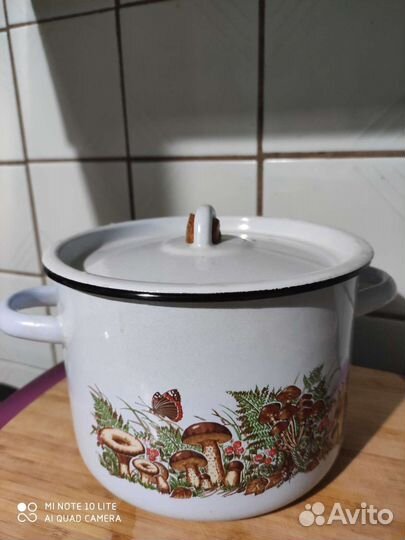 Ложки с гравировкой Бидоны 3 л Горшки Кастрюли