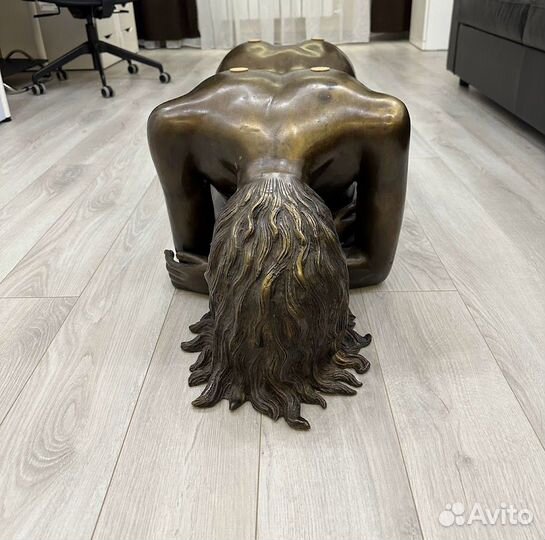 Столик скульптура женская фигура бронза