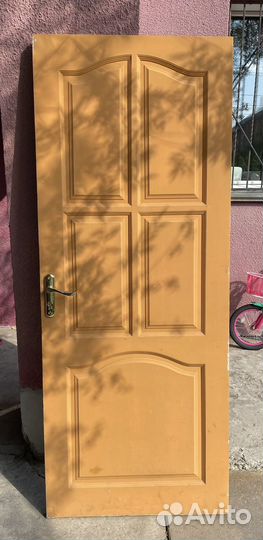 Дверь деревянная бу