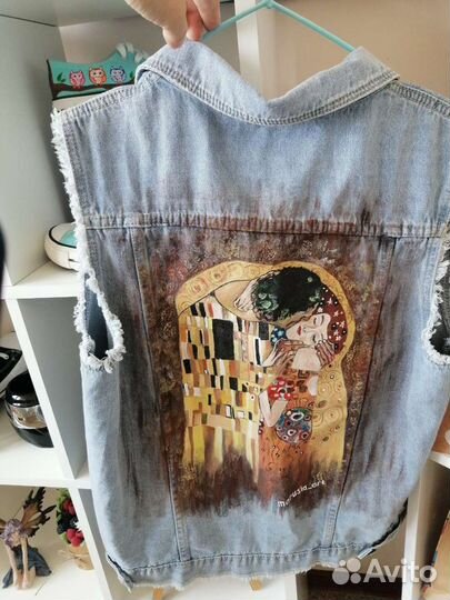 Джинсовый жилет с ручной росписью