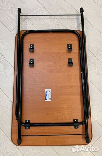 Складной туристический стол