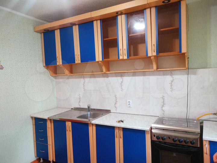 2-к. квартира, 54 м², 1/10 эт.