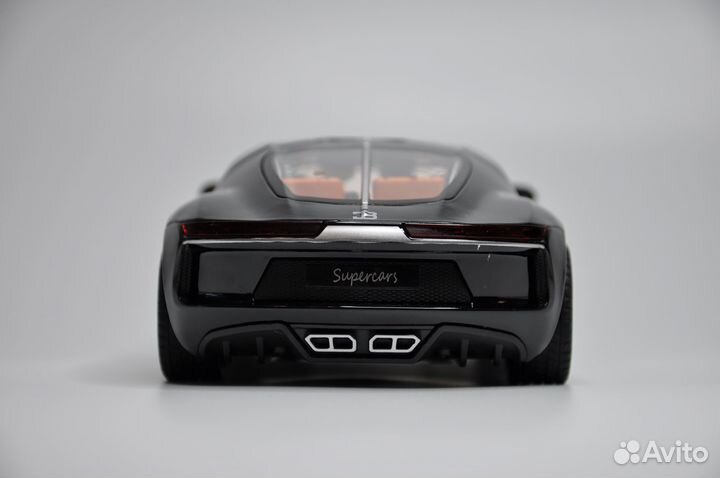 Модель автомобиля Bugatti Atlantic металл