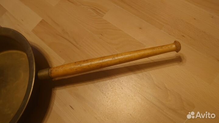 Латунный таз с ручкой