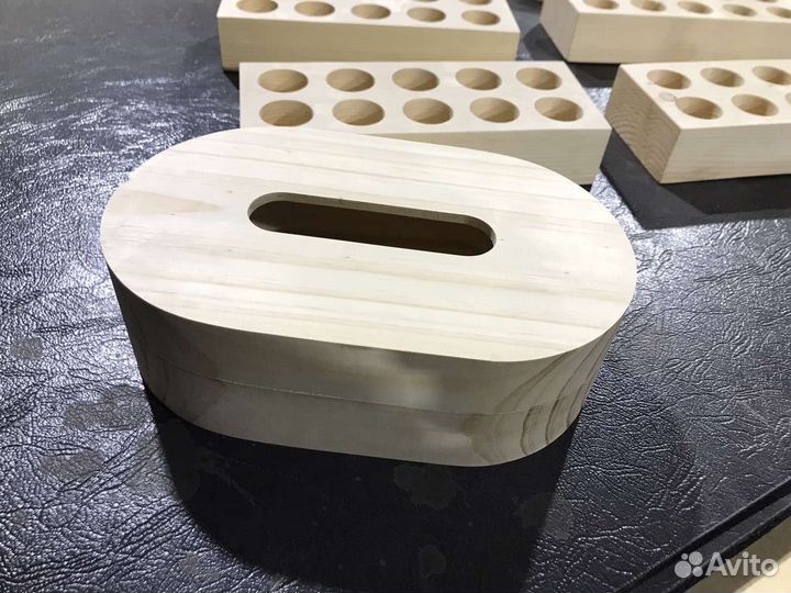 Салфетница из дерева