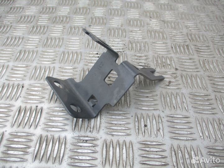 Кронштейн Volvo 23149622