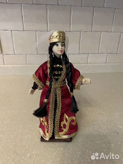 Декоративные куклы в национальном костюме