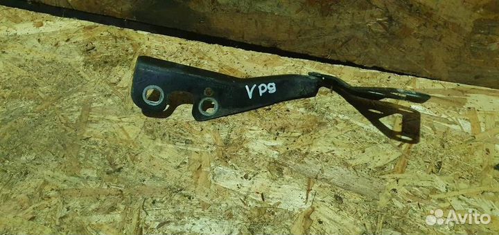 Петля капота левая Opel Astra H 2004-2014