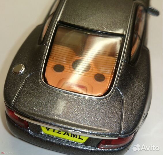 Aston Martin V12 Vanquish (2001) - Vitesse 1/43