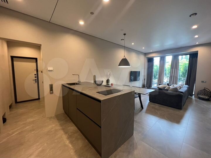 3-к. апартаменты, 90 м², 1/26 эт.