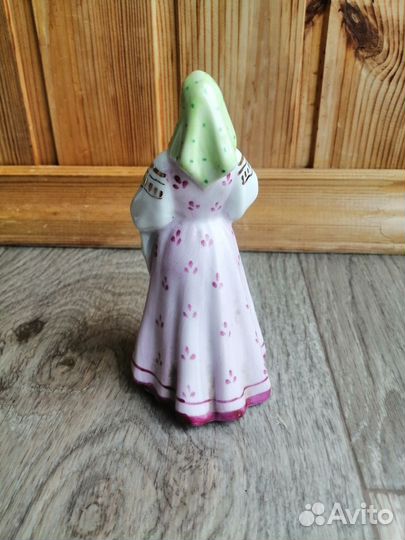 Статуэтка фарфоровая дулево СССР