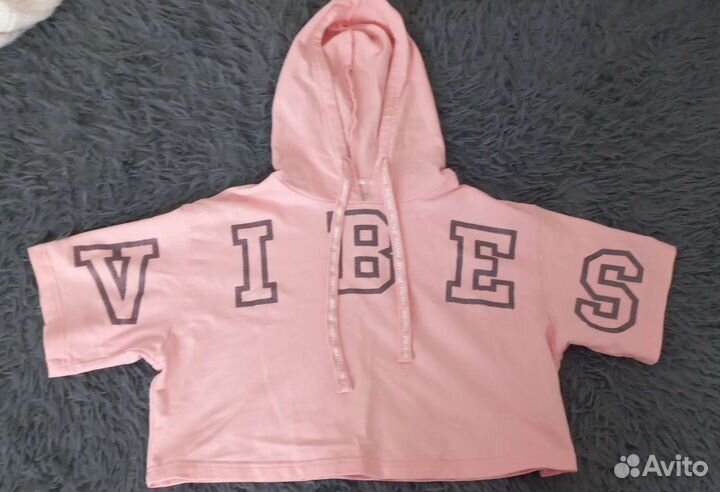 Футболка с капюшоном на девочку