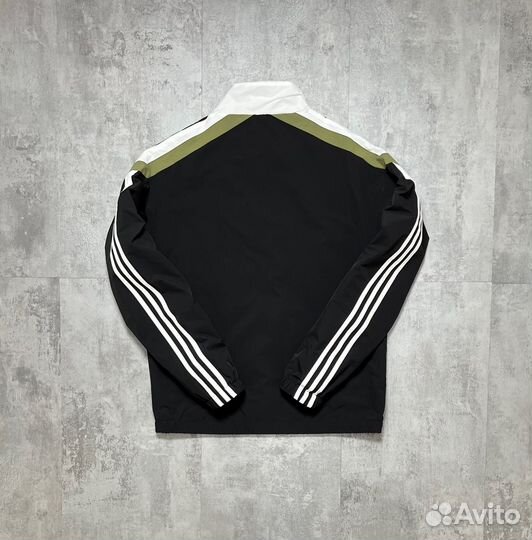 Ветровка adidas