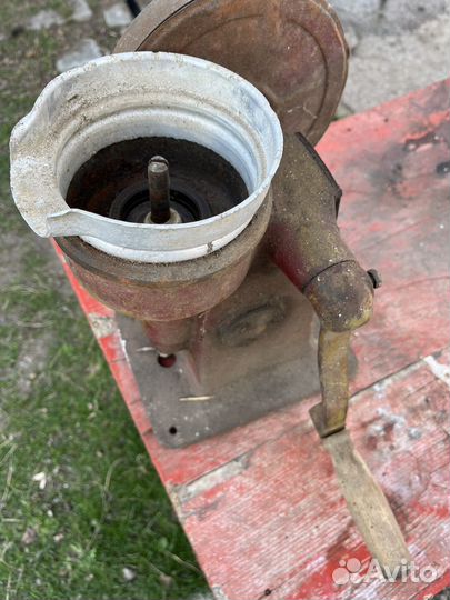 Сепаратор для молока ручной