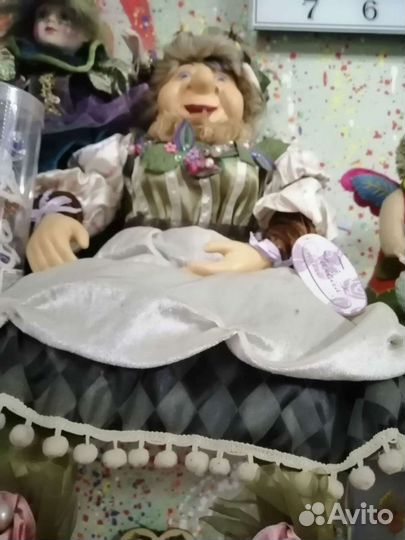 Кукла фарфоровая