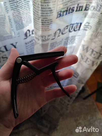 Каподастр для гитары