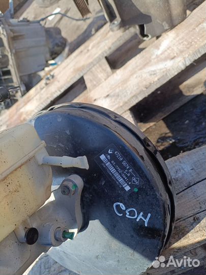 Вакуум Renault Sandero