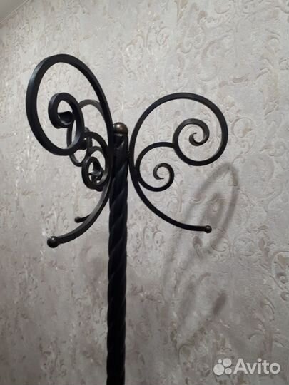 Вешалка кованная