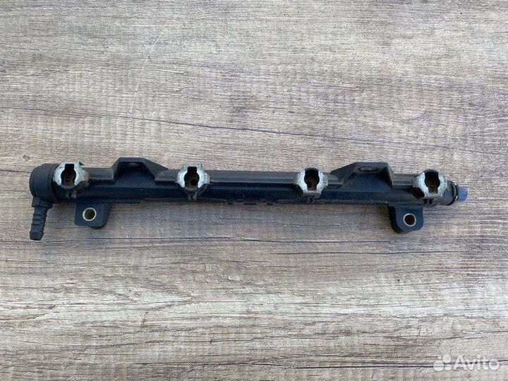 Топливная рейка Skoda Fabia 6Y AUA 2002