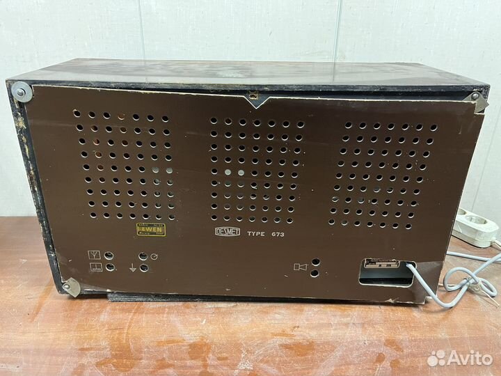 Ламповый приёмник Desmet Mittel Welle. 235