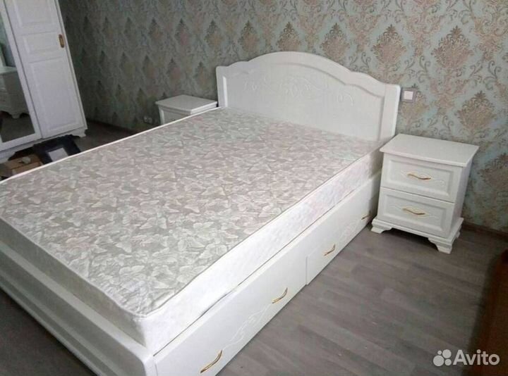 Кровать двухспальная