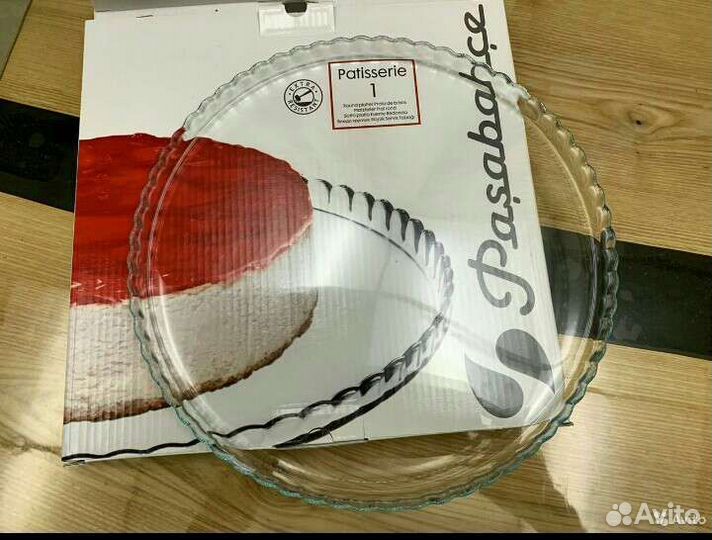 Новое стеклянное блюдо Патиссэри