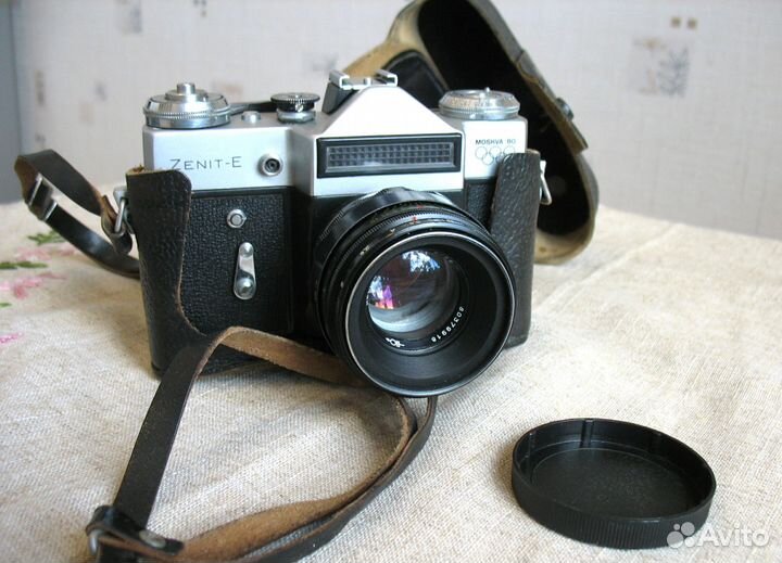 Фотоаппарат Зенит Е с объективом Гелиос 44