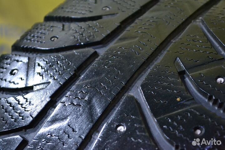 Bridgestone Ice Cruiser 7000 215/65 R16