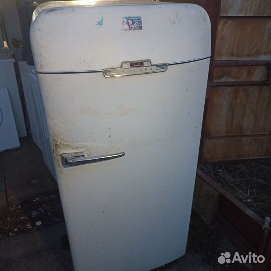 Холодильник ЗИЛ