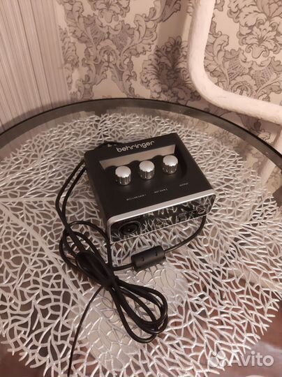 Микрофон AKG P120 + звук. карта Berhinger UM2