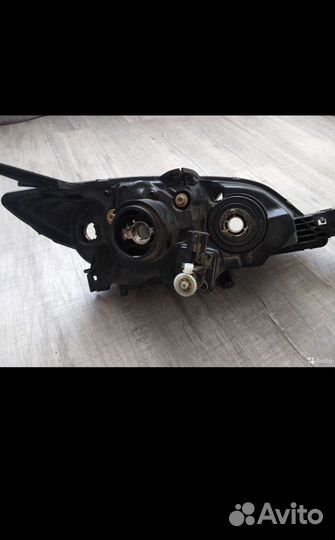 Продам фару Мазда 3