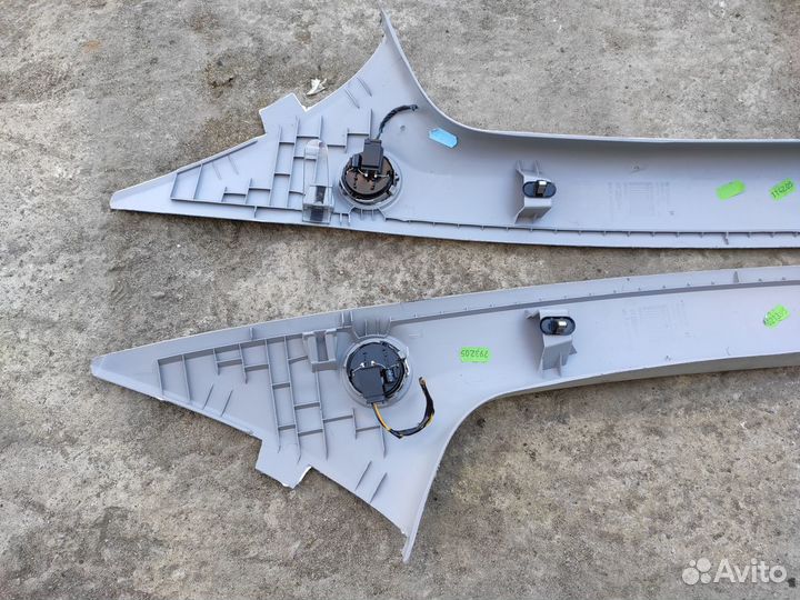 Накладки передних стоек салона на Opel Meriva B