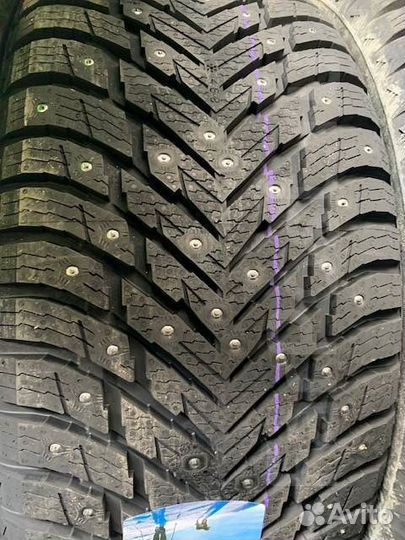 Nokian Tyres Hakkapeliitta 10p SUV 285/40 R22