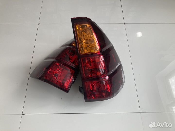 Фонарь задний (2шт) Lexus GX470 2002-2007