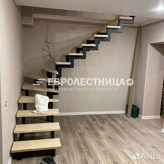 Лестница на металлическом каркасе